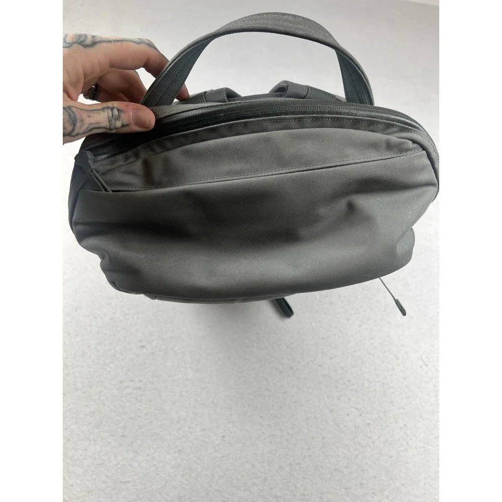 Yeti Crossroads 22 Travel Backpack Olive READ